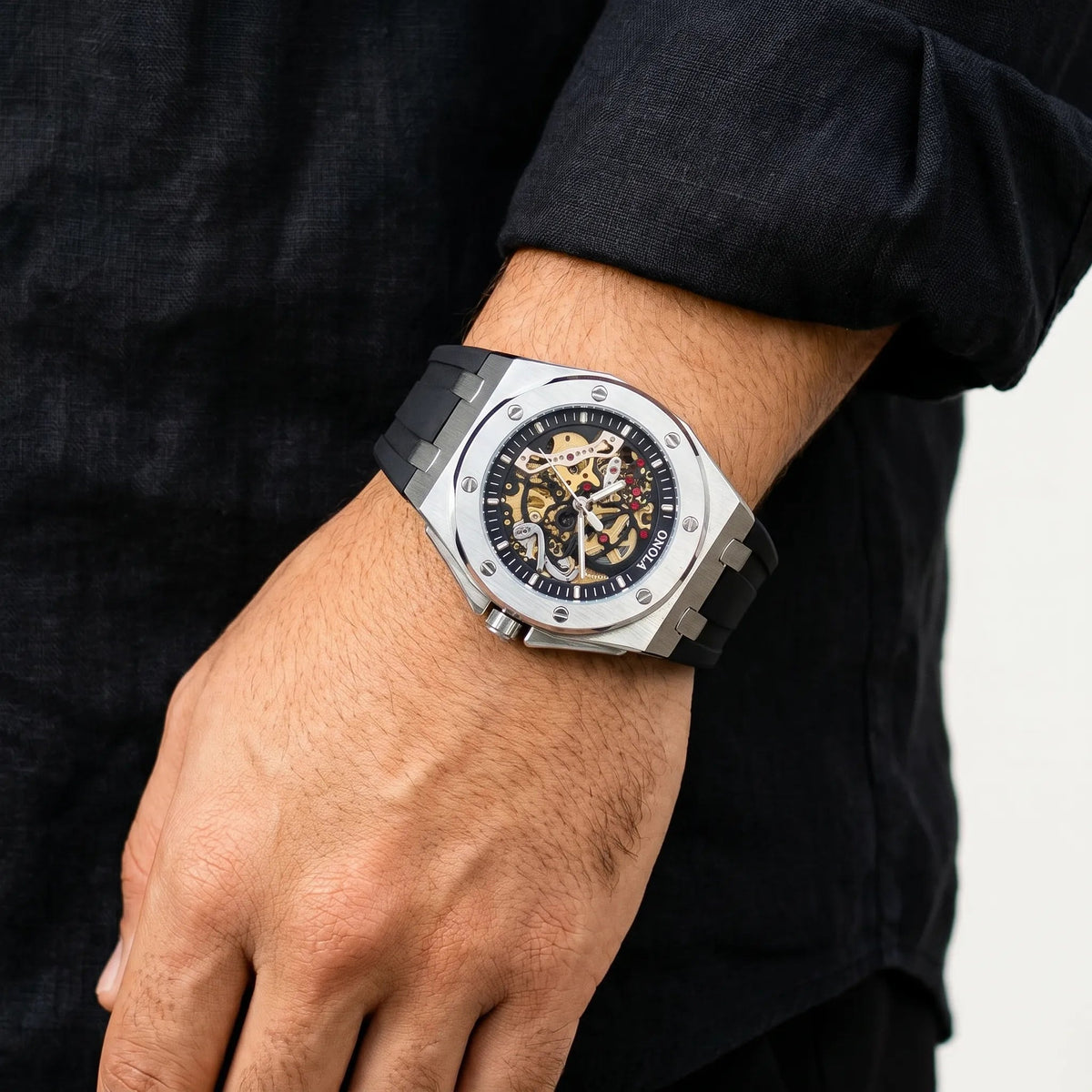 Cavallier® Obsidian Crest